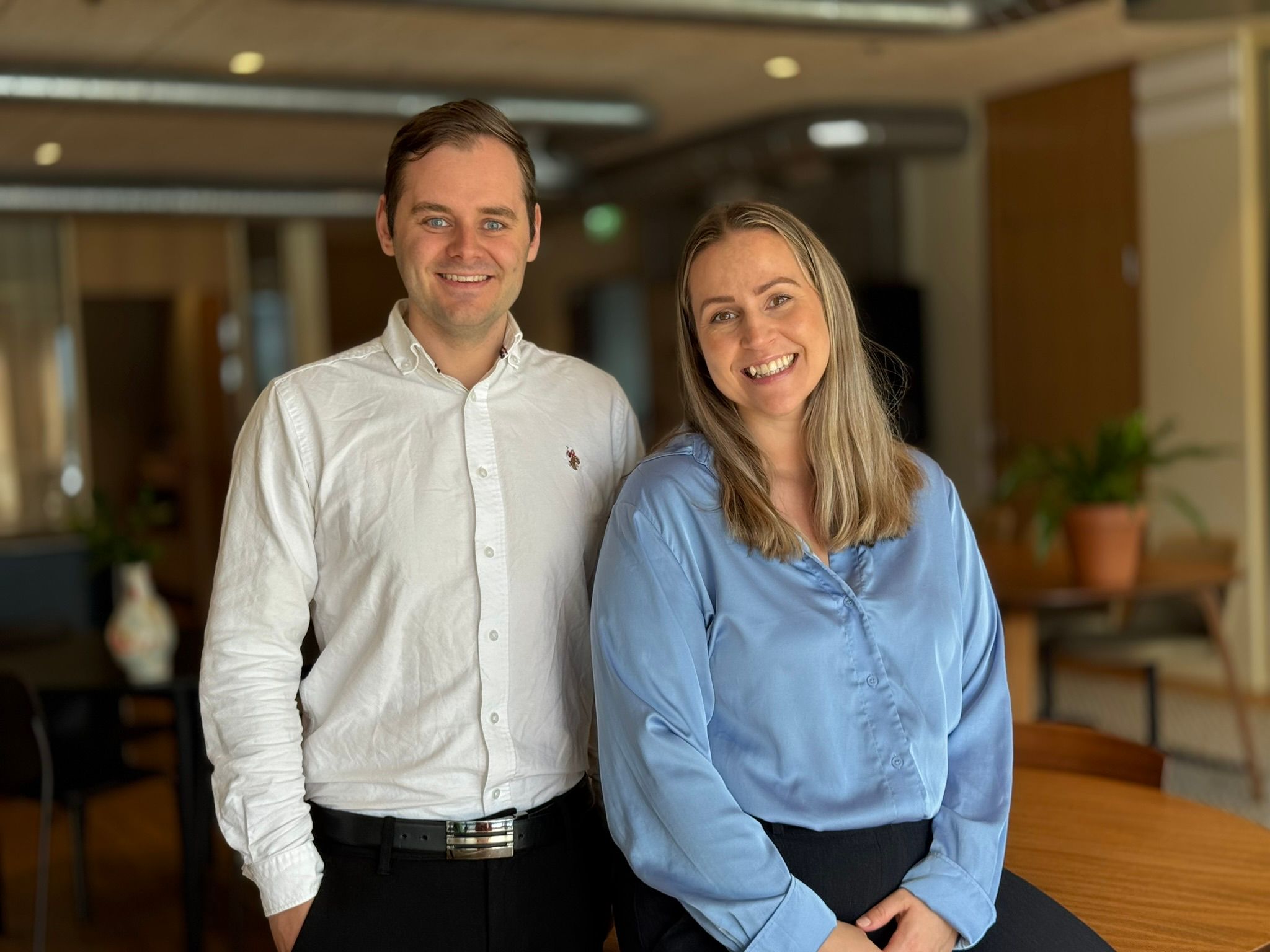 Marthe og Kenneth fra Grep kommer på Fabelaktig fredag – Sparebanken Møre bidrar til arbeidsinkludering og økonomisk rådgivning i Møre og Romsdal.